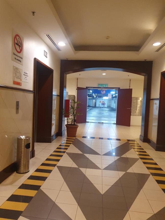 Moonlight Service Suite Kuala Lumpur Esterno foto