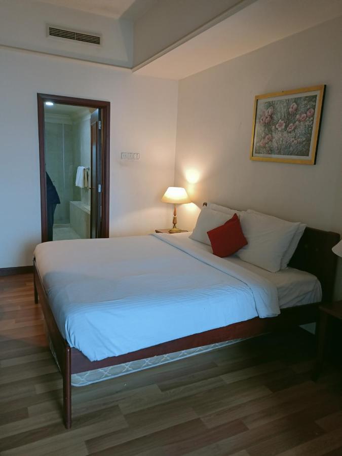 Moonlight Service Suite Kuala Lumpur Esterno foto